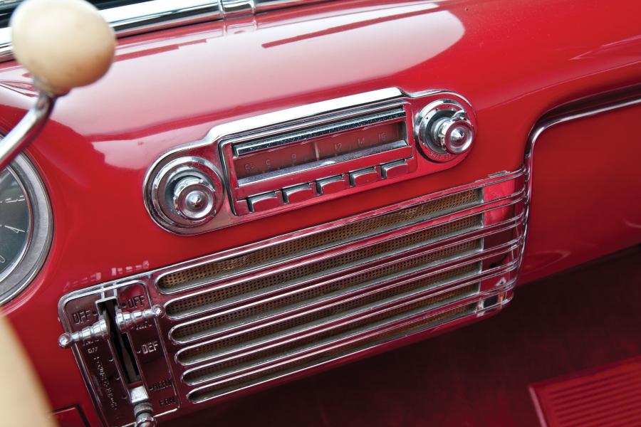  Packard Caribbean Convertible White 1953 года  (фото 6 из 19)